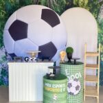 Dois cilindros capa tema + cômoda branca + romano branco + escadinha +R$ 140,00